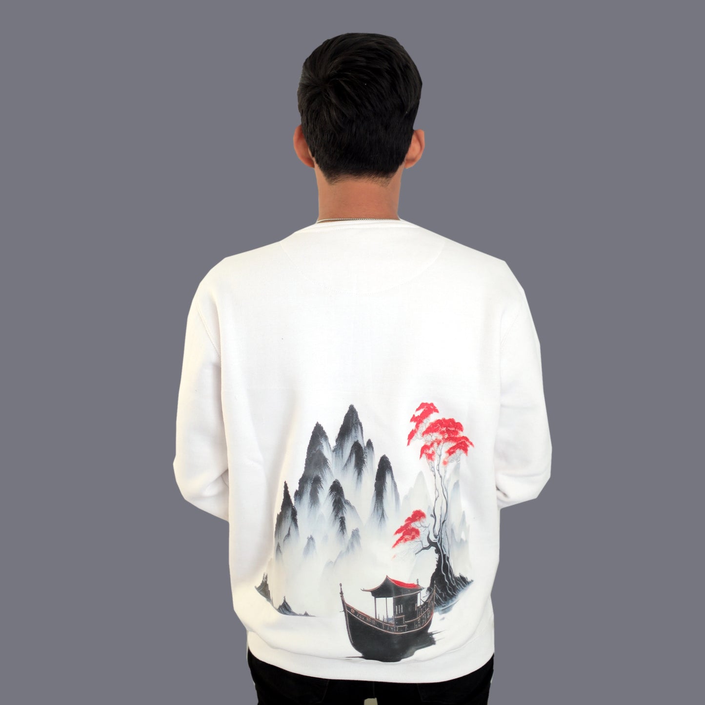 NATURE'S EDGE WHITE SWEATSHIRT